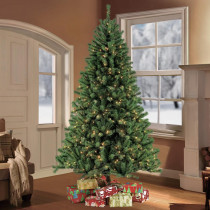 Puleo 7.5 ft. Pre-Lit Northern Fir Artificial Christmas Tree with 600 Clear Lights